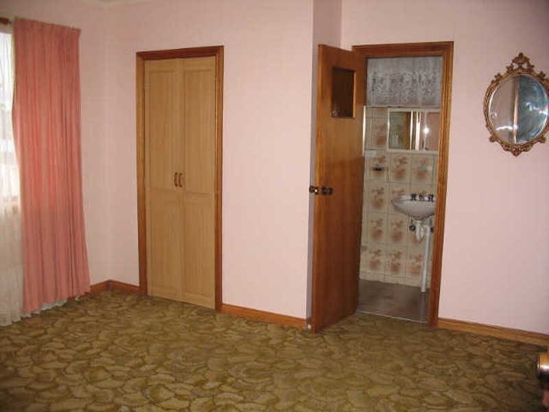 10 Walla Street, Cooma NSW 2630