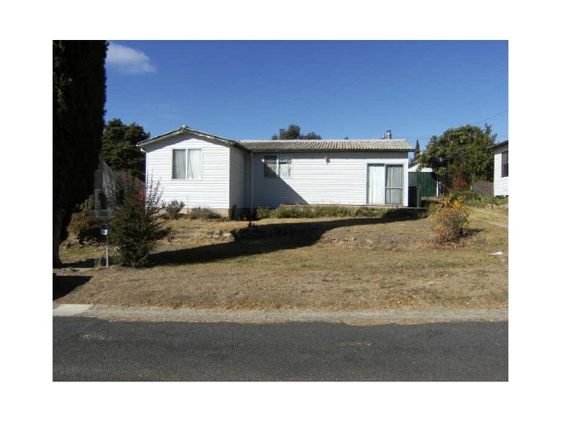 4 Kanuna Place, Cooma NSW 2630