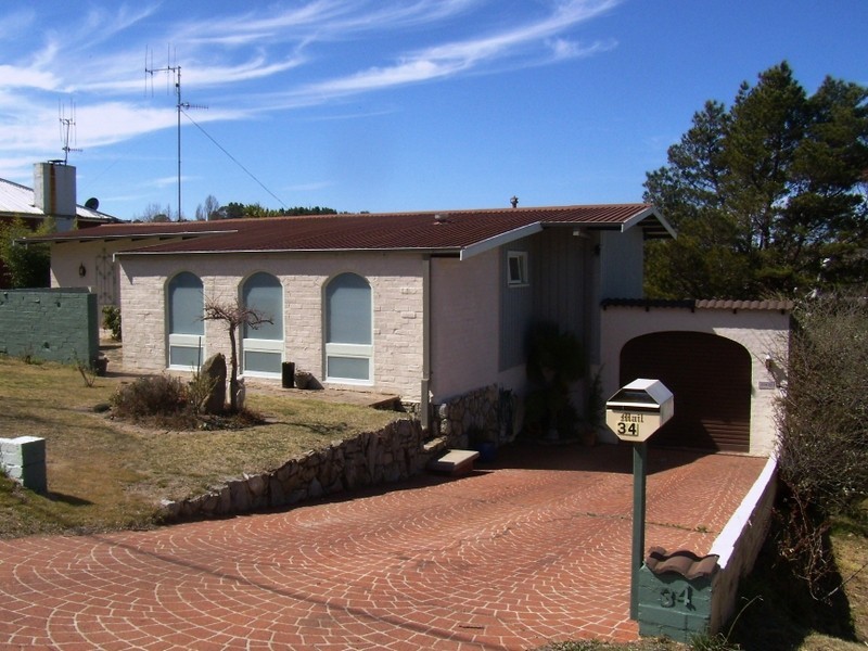 34 Crisp Street, Cooma NSW 2630