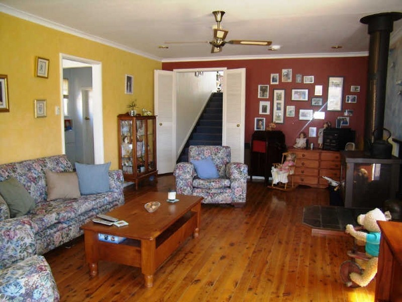 34 Crisp Street, Cooma NSW 2630