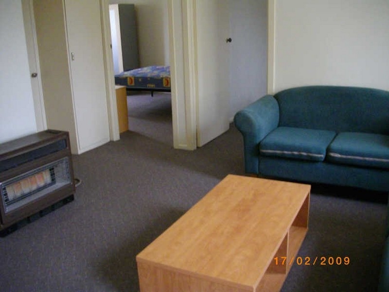 11 Amos Street, Cooma NSW 2630