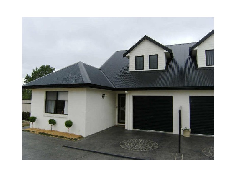 1/2 Monaro Avenue, Cooma NSW 2630