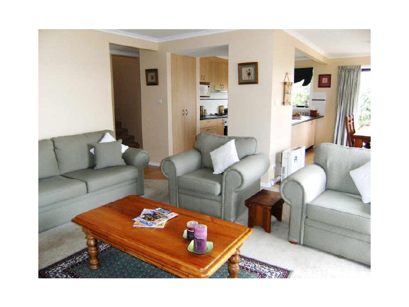 1/2 Monaro Avenue, Cooma NSW 2630