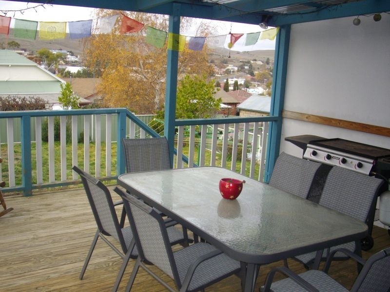 20 Crisp Street, Cooma NSW 2630