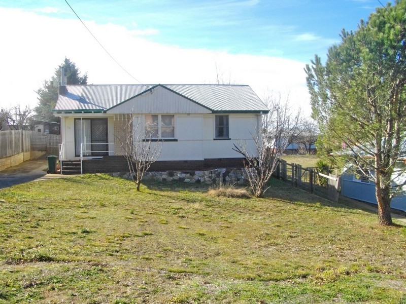59 Cromwell Street, Cooma NSW 2630