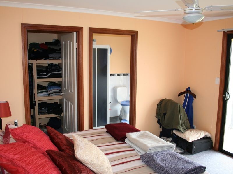 37 Snowy Creek Avenue, Cooma NSW 2630