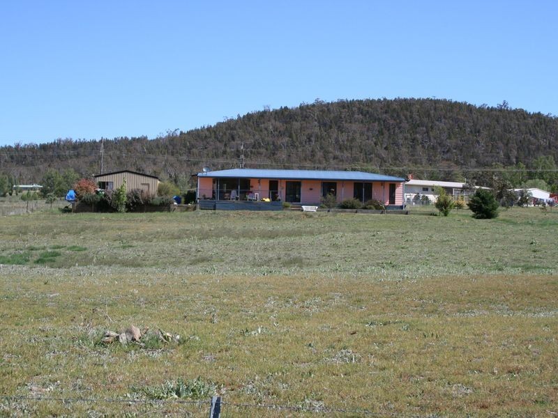 37 Snowy Creek Avenue, Cooma NSW 2630