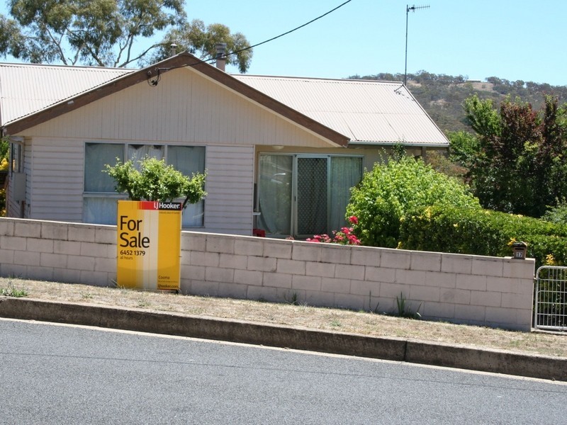 17 Chapman Street, Cooma NSW 2630