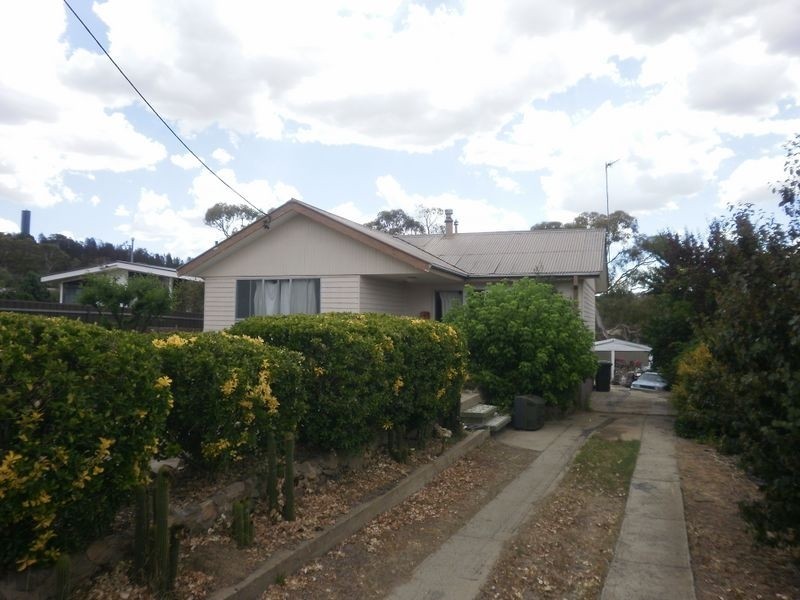 17 Chapman Street, Cooma NSW 2630