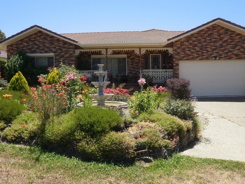 17 Tulong Avenue, Cooma NSW 2630