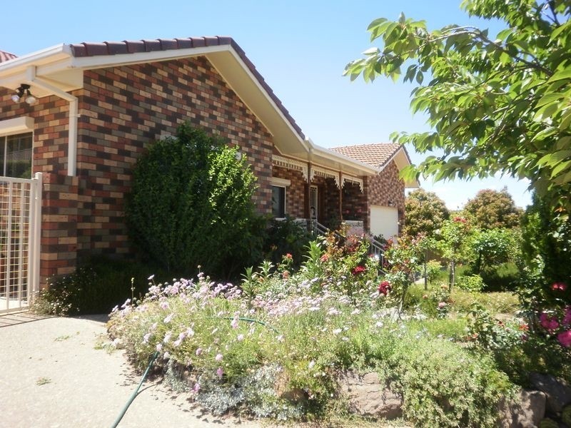 17 Tulong Avenue, Cooma NSW 2630