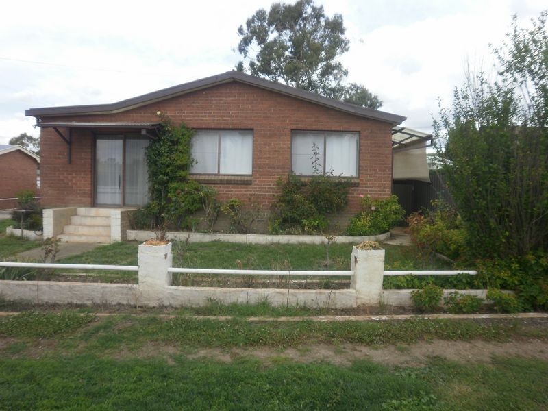 11 Waggun street, Cooma NSW 2630