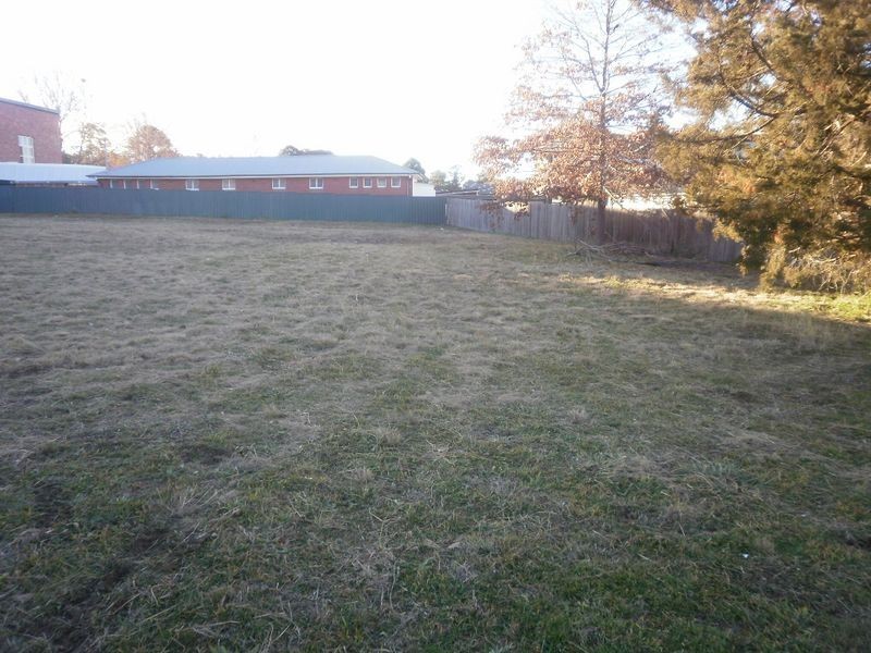 12 Yulin Avenue, Cooma NSW 2630