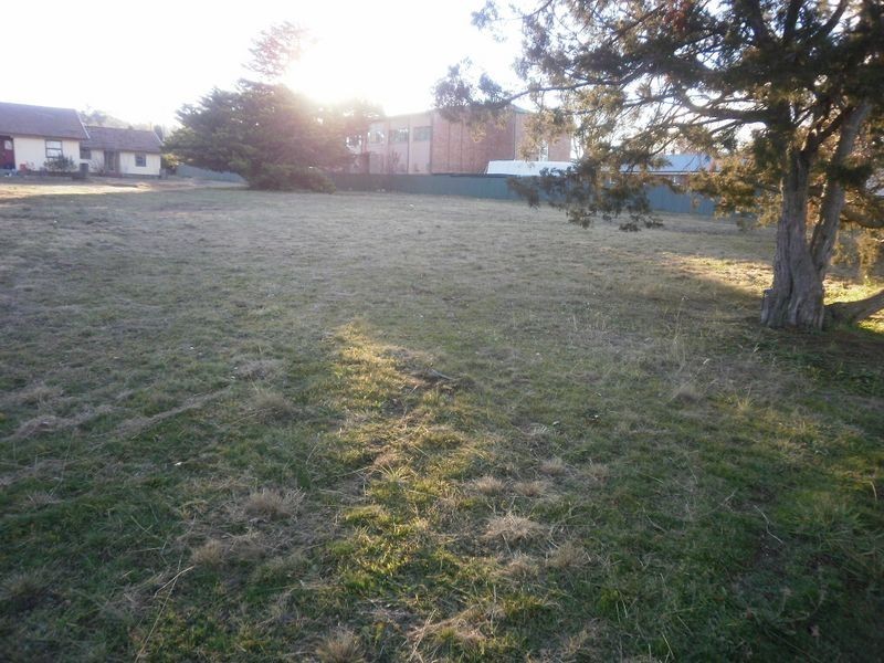 12 Yulin Avenue, Cooma NSW 2630