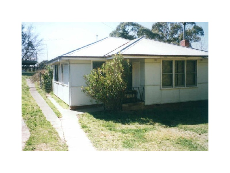 61 Cromwell Street, Cooma NSW 2630