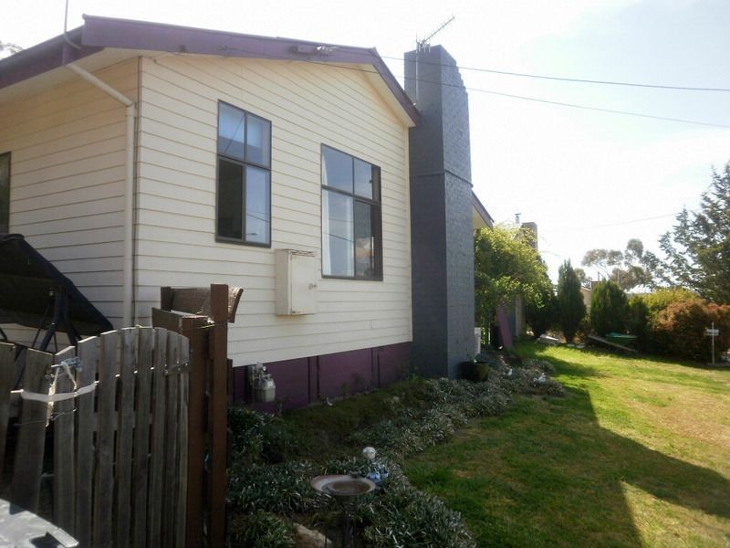 8 Attunga place, Cooma NSW 2630