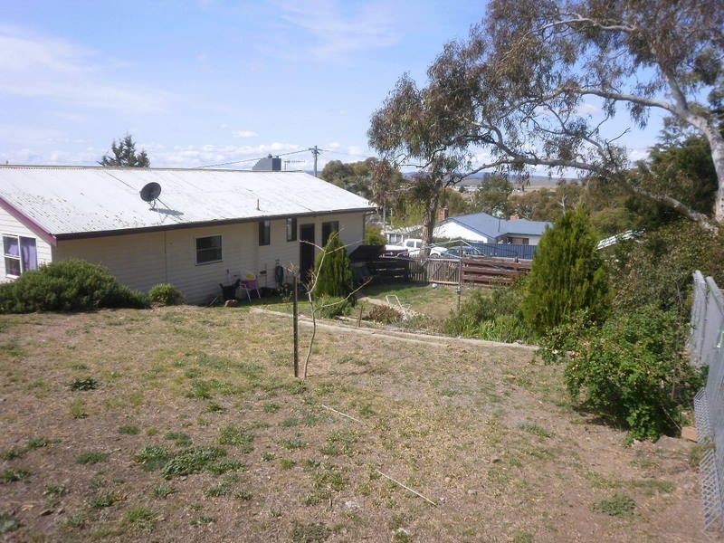 8 Attunga place, Cooma NSW 2630