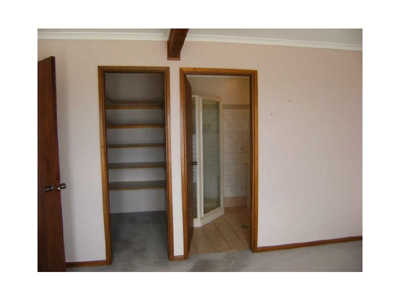 106 Snowy Mountains Highway, Cooma NSW 2630