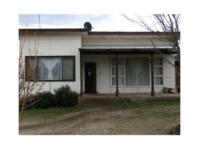 5 Campbell Street, Cooma NSW 2630