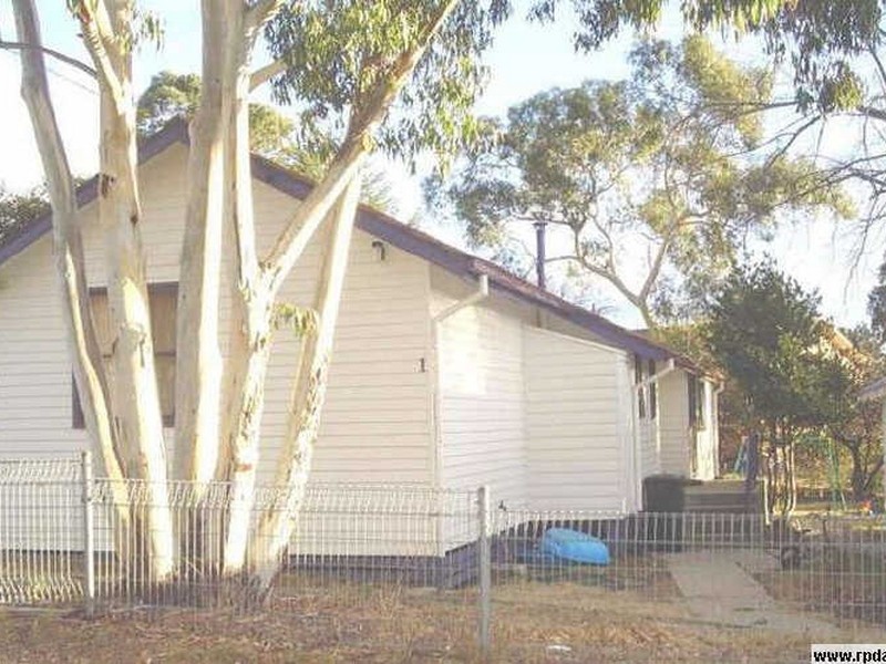 1 Nyora Street, Cooma NSW 2630
