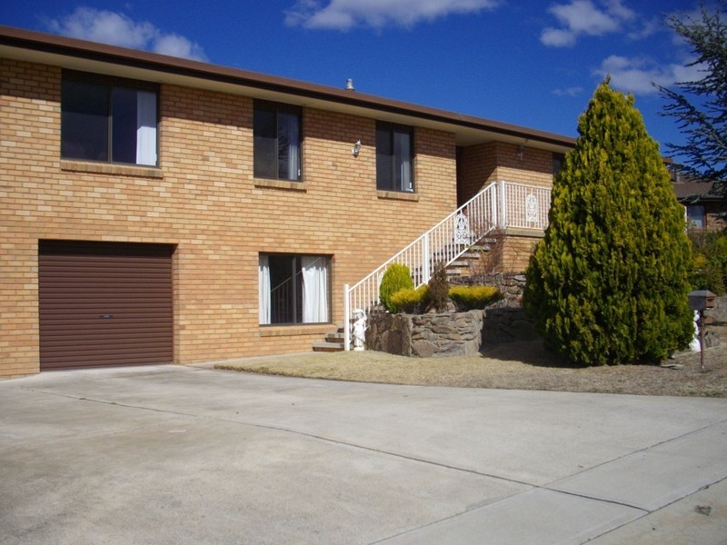 9 Tulong Avenue, Cooma NSW 2630