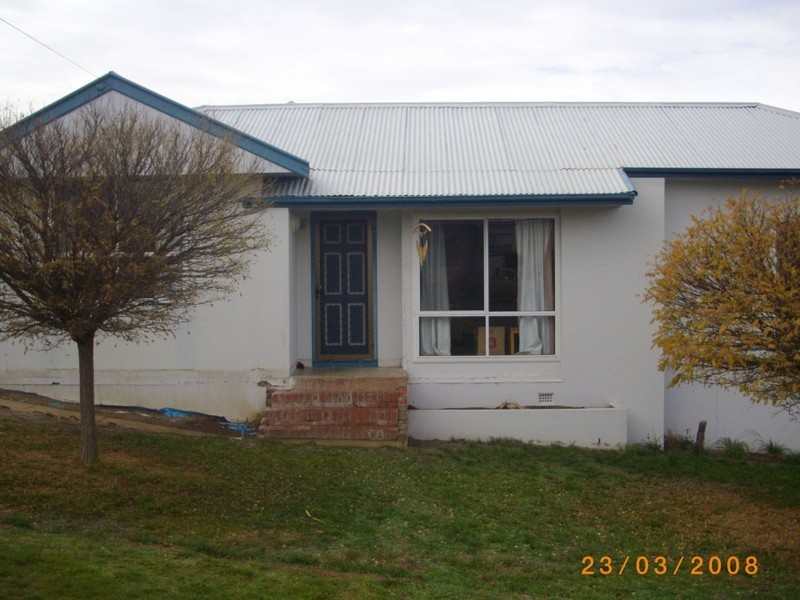 20 Crisp Street, Cooma NSW 2630