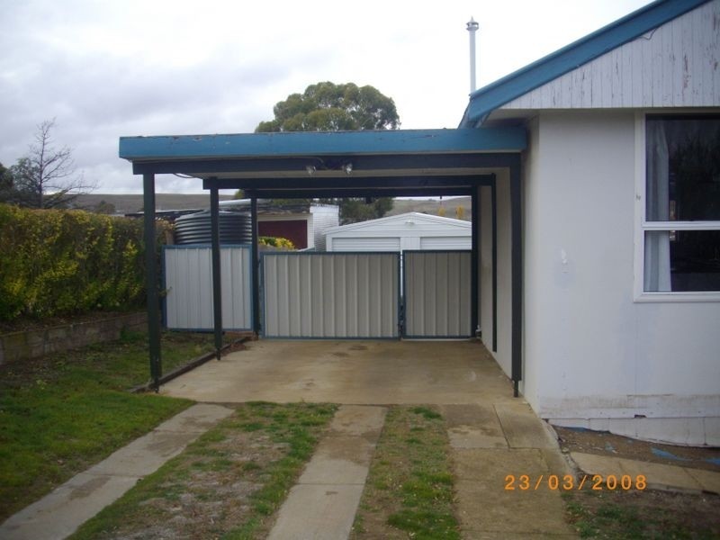 20 Crisp Street, Cooma NSW 2630