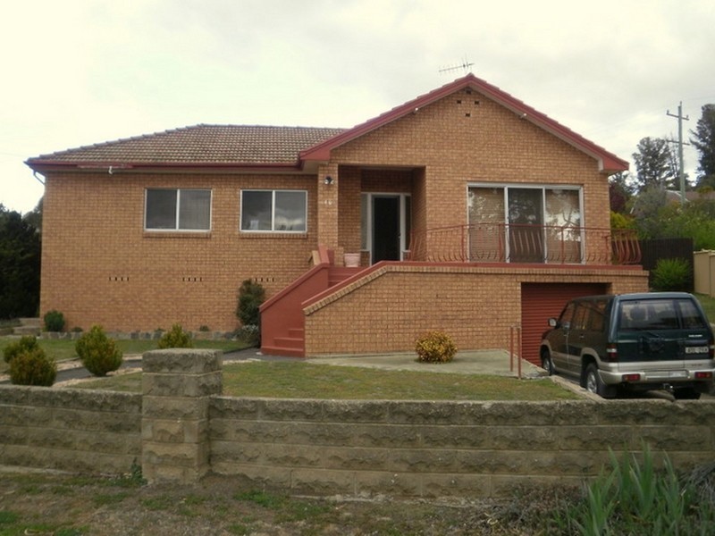 16 Barrack St, Cooma NSW 2630
