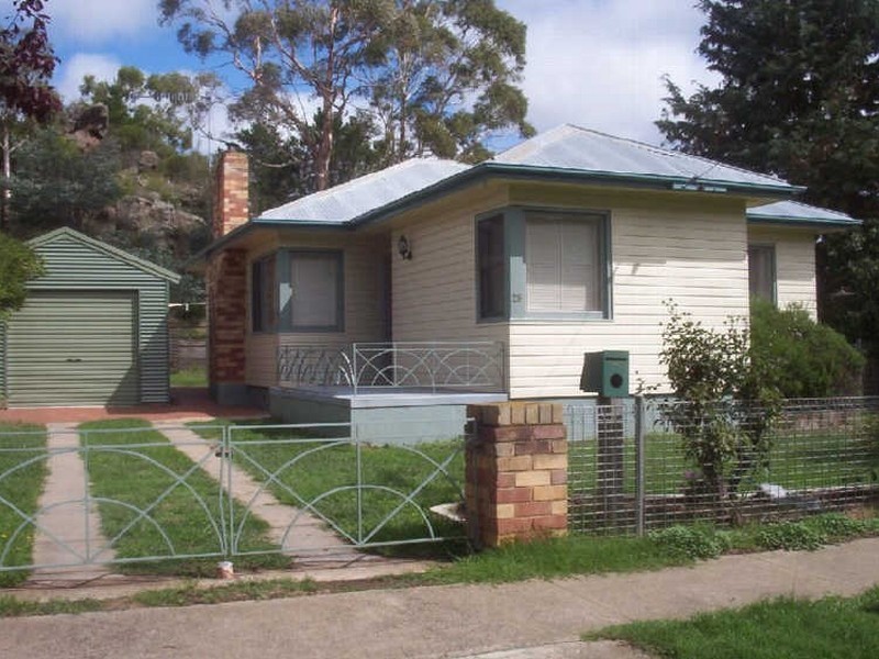 28 Barrack St, Cooma NSW 2630