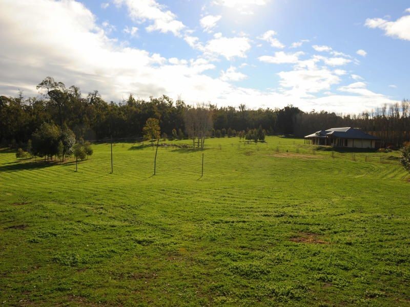 41 Bahen Road, Hacketts Gully WA 6076