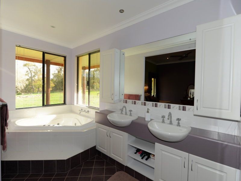 41 Bahen Road, Hacketts Gully WA 6076