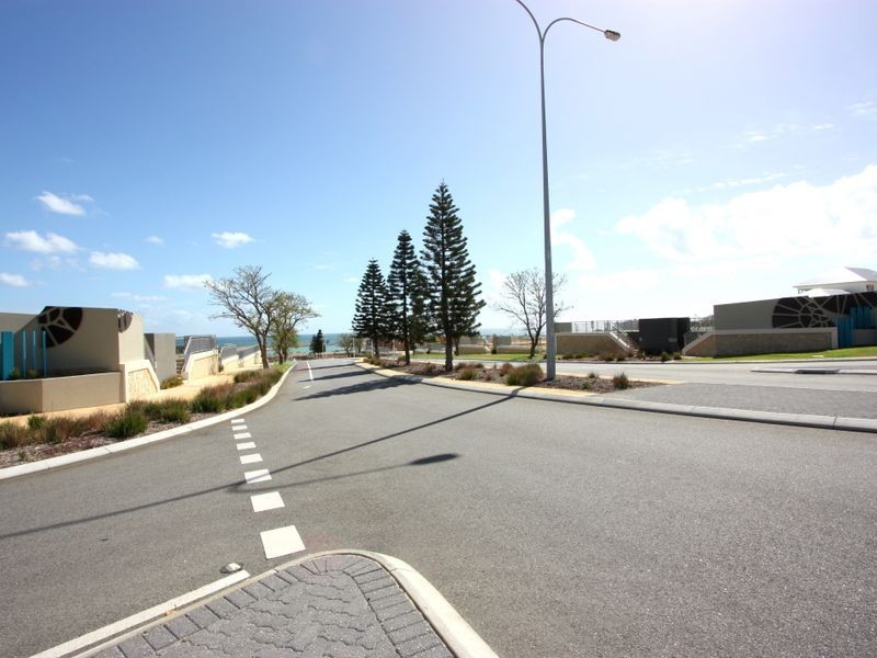 28 Arabella Loop, North Coogee WA 6163