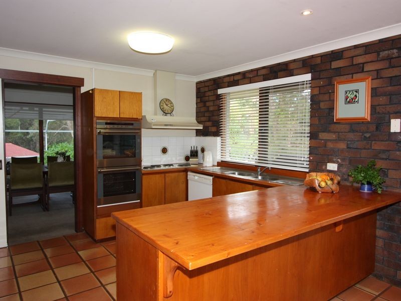 66 Waterloo Crescent, Lesmurdie WA 6076