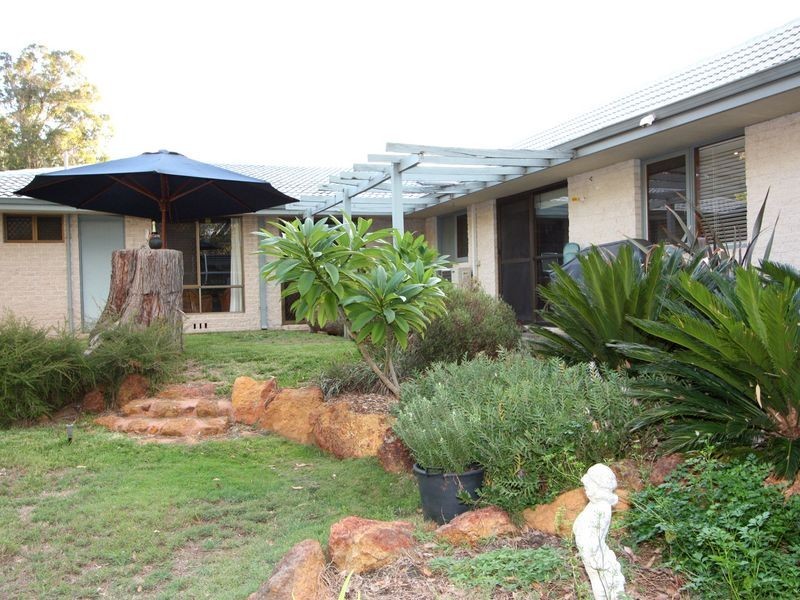 66 Waterloo Crescent, Lesmurdie WA 6076