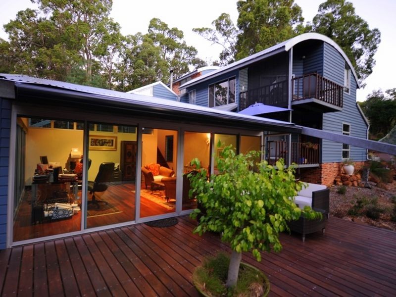 1037 Mundaring Weir Road, Mundaring WA 6073