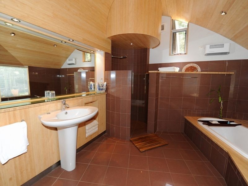 1037 Mundaring Weir Road, Mundaring WA 6073