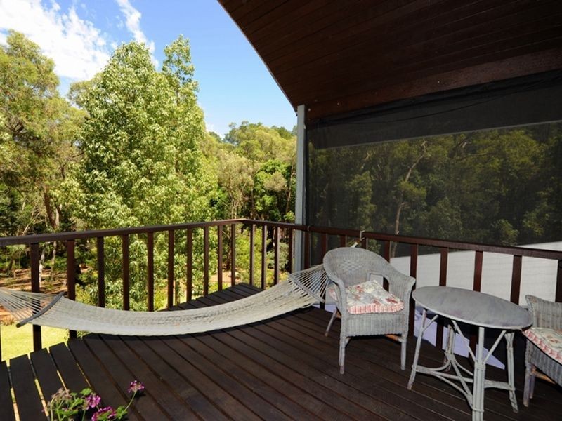 1037 Mundaring Weir Road, Mundaring WA 6073