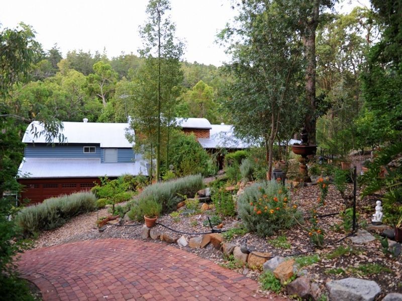 1037 Mundaring Weir Road, Mundaring WA 6073