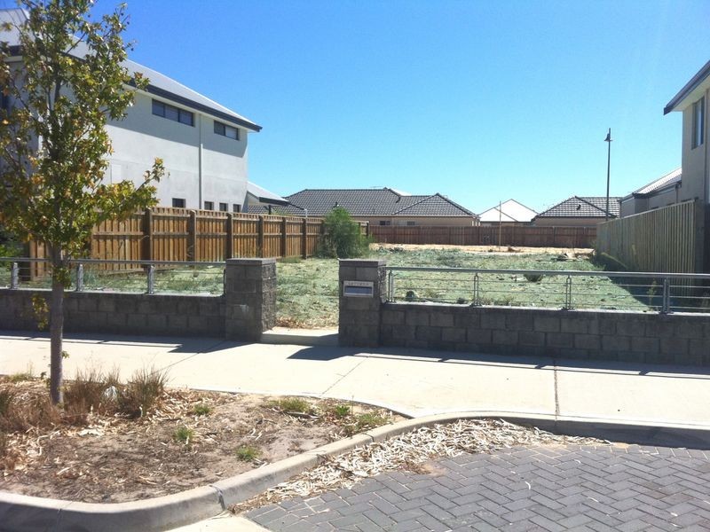 5 Cambridge Promenade, Canning Vale WA 6155