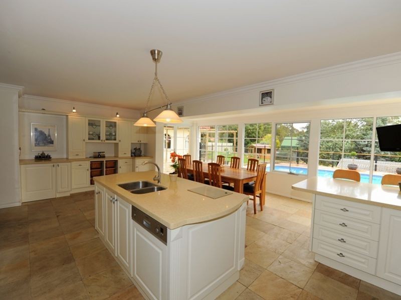 5 Marie Way, Kalamunda WA 6076