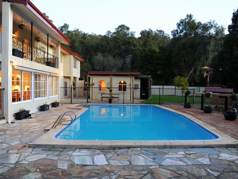 5 Marie Way, Kalamunda WA 6076