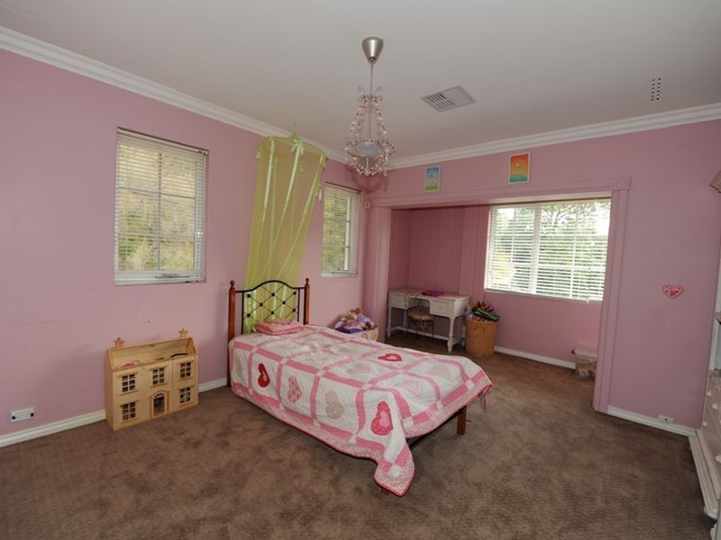 5 Marie Way, Kalamunda WA 6076