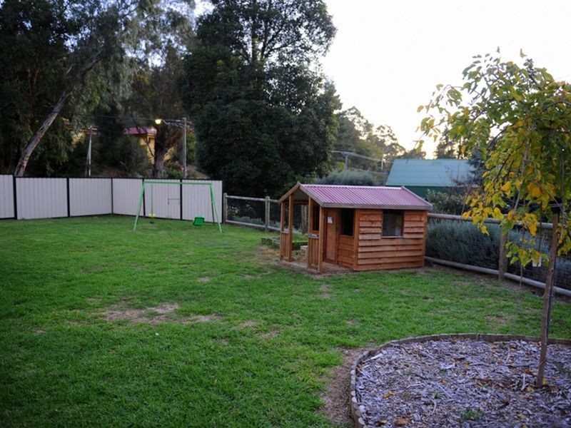 5 Marie Way, Kalamunda WA 6076