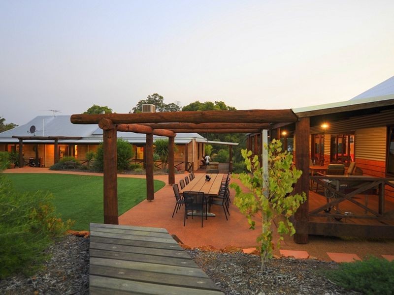 56 Falls Heights, Gidgegannup WA 6083