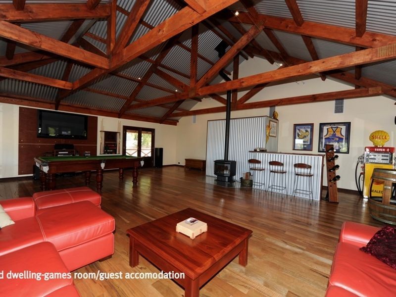 56 Falls Heights, Gidgegannup WA 6083