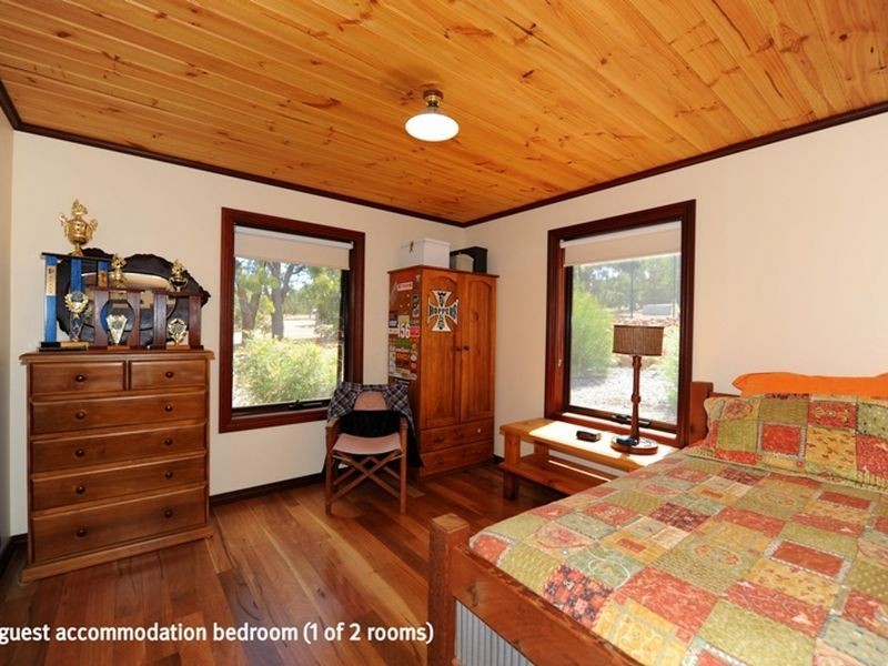 56 Falls Heights, Gidgegannup WA 6083