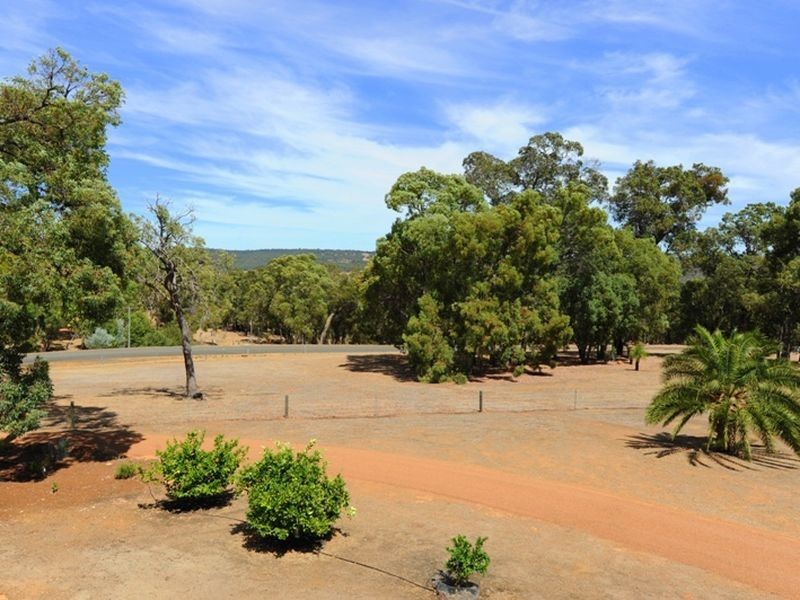 56 Falls Heights, Gidgegannup WA 6083
