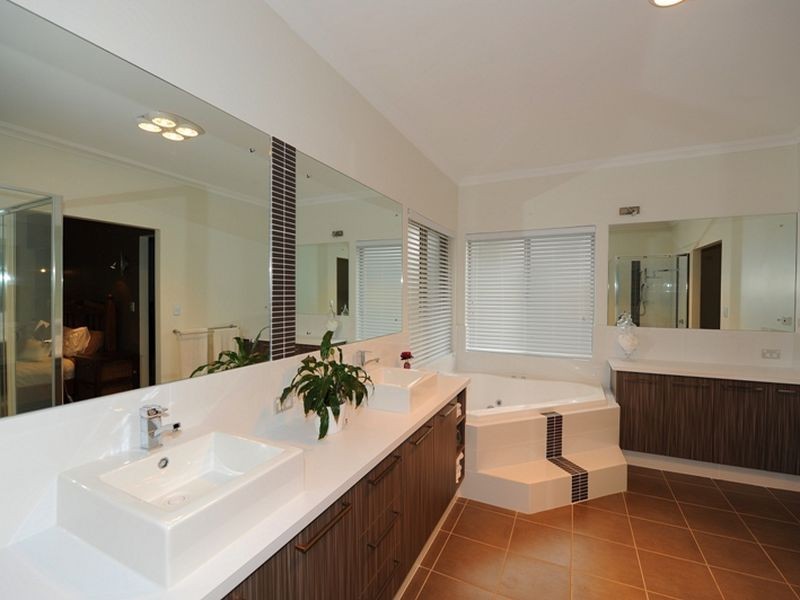 333C Lesmurdie Road, Lesmurdie WA 6076