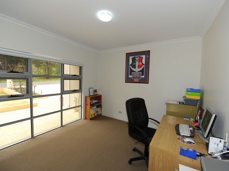 333C Lesmurdie Road, Lesmurdie WA 6076