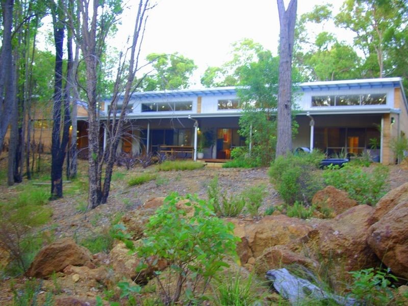 85 Carinyah Road, Pickering Brook WA 6076